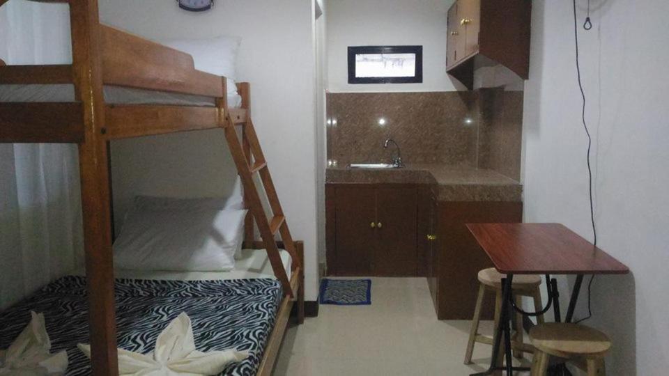 Sealor Pension House Puerto Princesa Eksteriør bilde